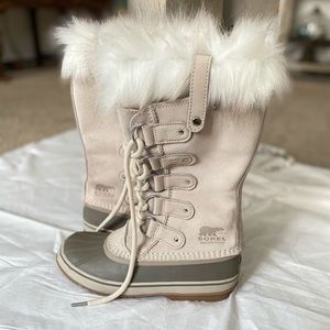 Sorel Light Tan Waterproof Winter Boots 8.5